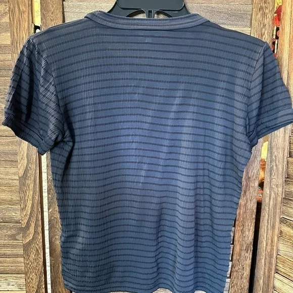 ARMANI COLLEZIONI Short Sleeve Scoop Neck Gray and Black Top - Picture 13 of 13